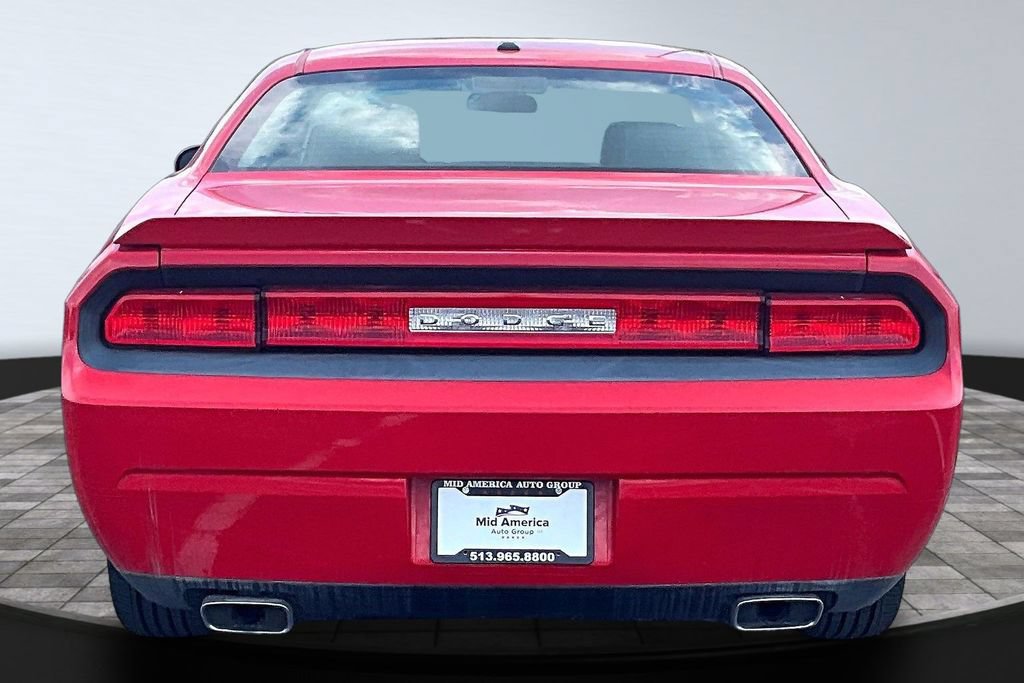 Used 2010 Dodge Challenger R/T RWD image 4