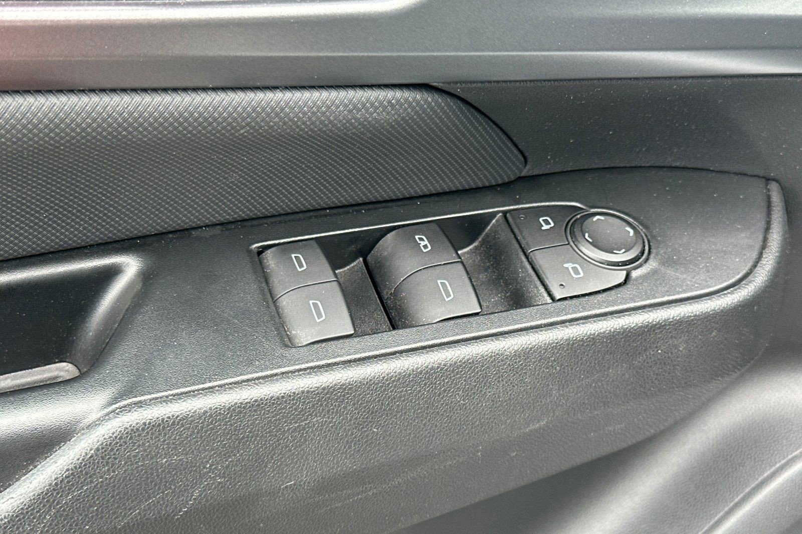 Certified 2024 Chevrolet Equinox EV RS image 10