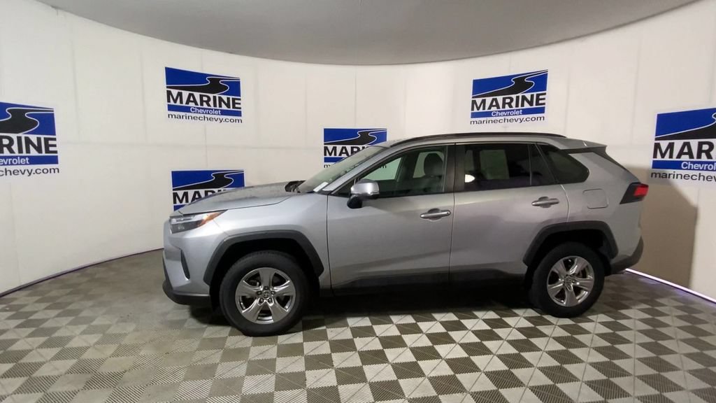 Used 2024 Toyota RAV4 XLE FWD image 7