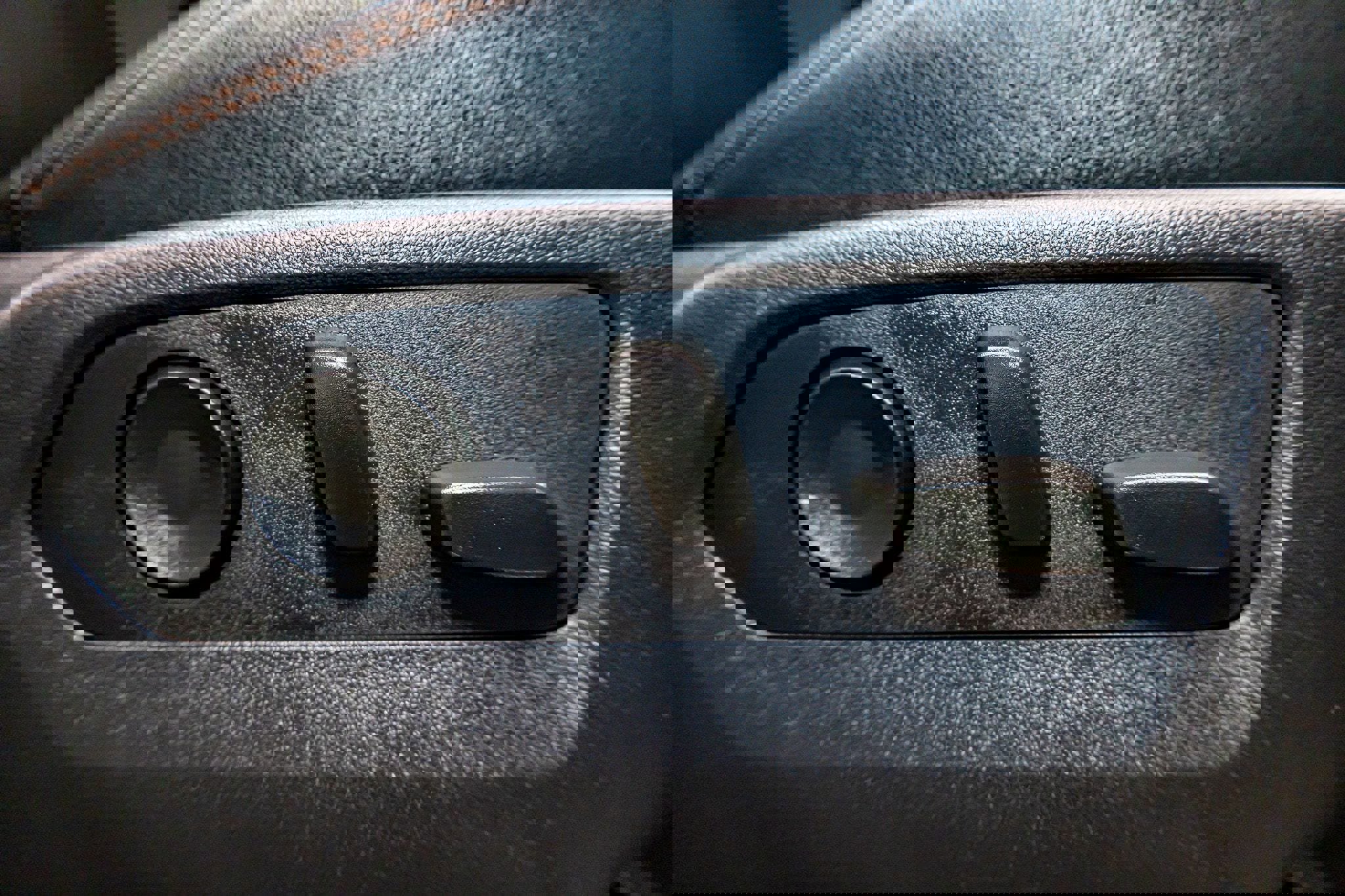 Used 2025 GMC Sierra 1500 AT4 w/ Technology Package image 29