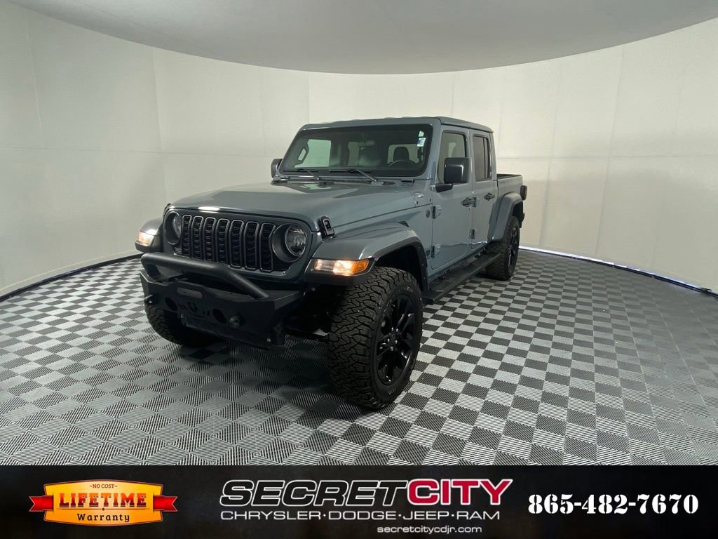 Used 2024 Jeep Gladiator Sport image 3