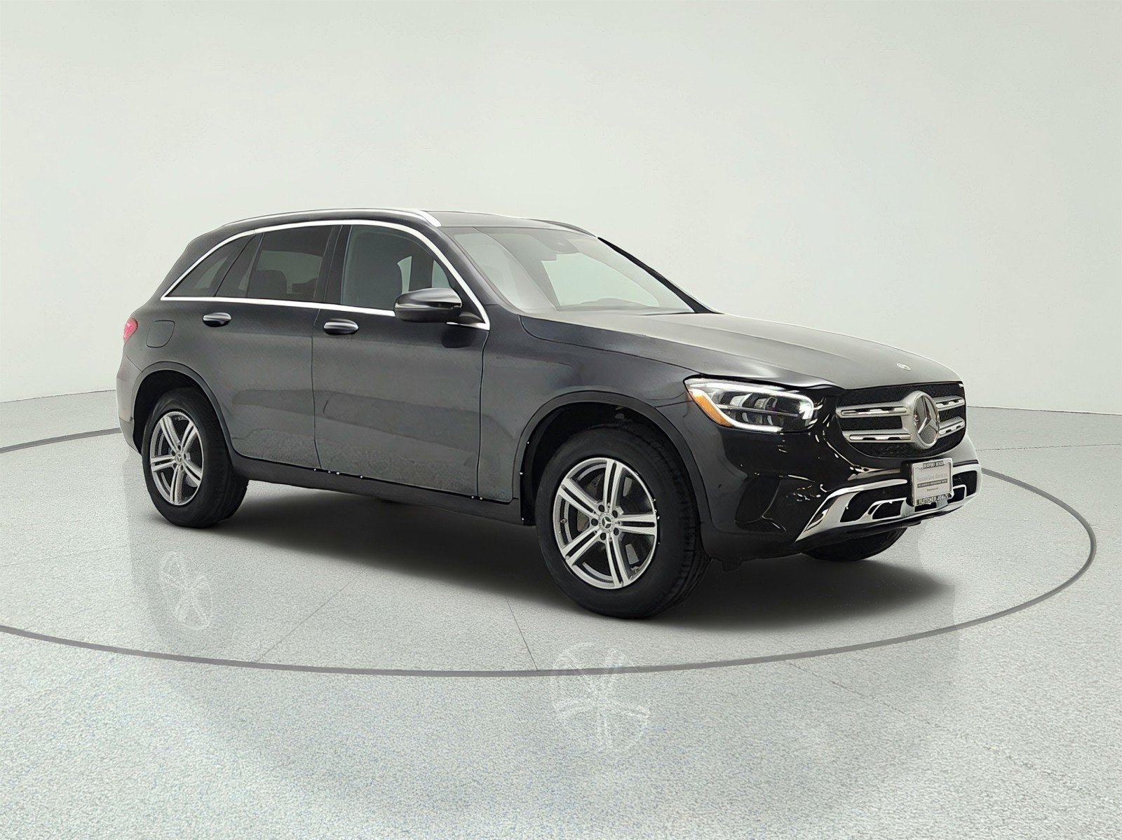 Used 2022 Mercedes-Benz GLC 300 image 3
