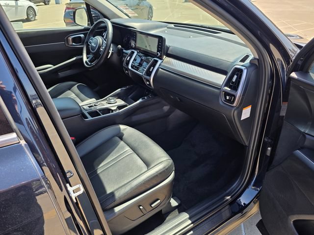 Used 2023 Kia Sorento EX AWD/4WD image 9