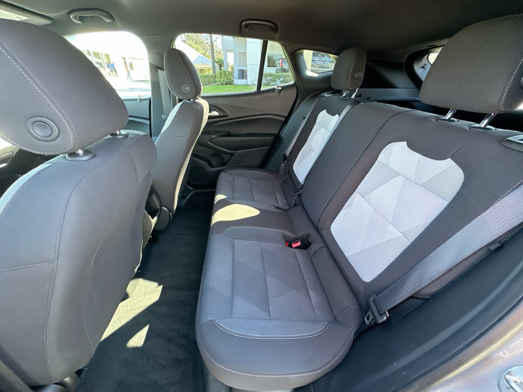 Certified 2024 Chevrolet Trax RS FWD image 23