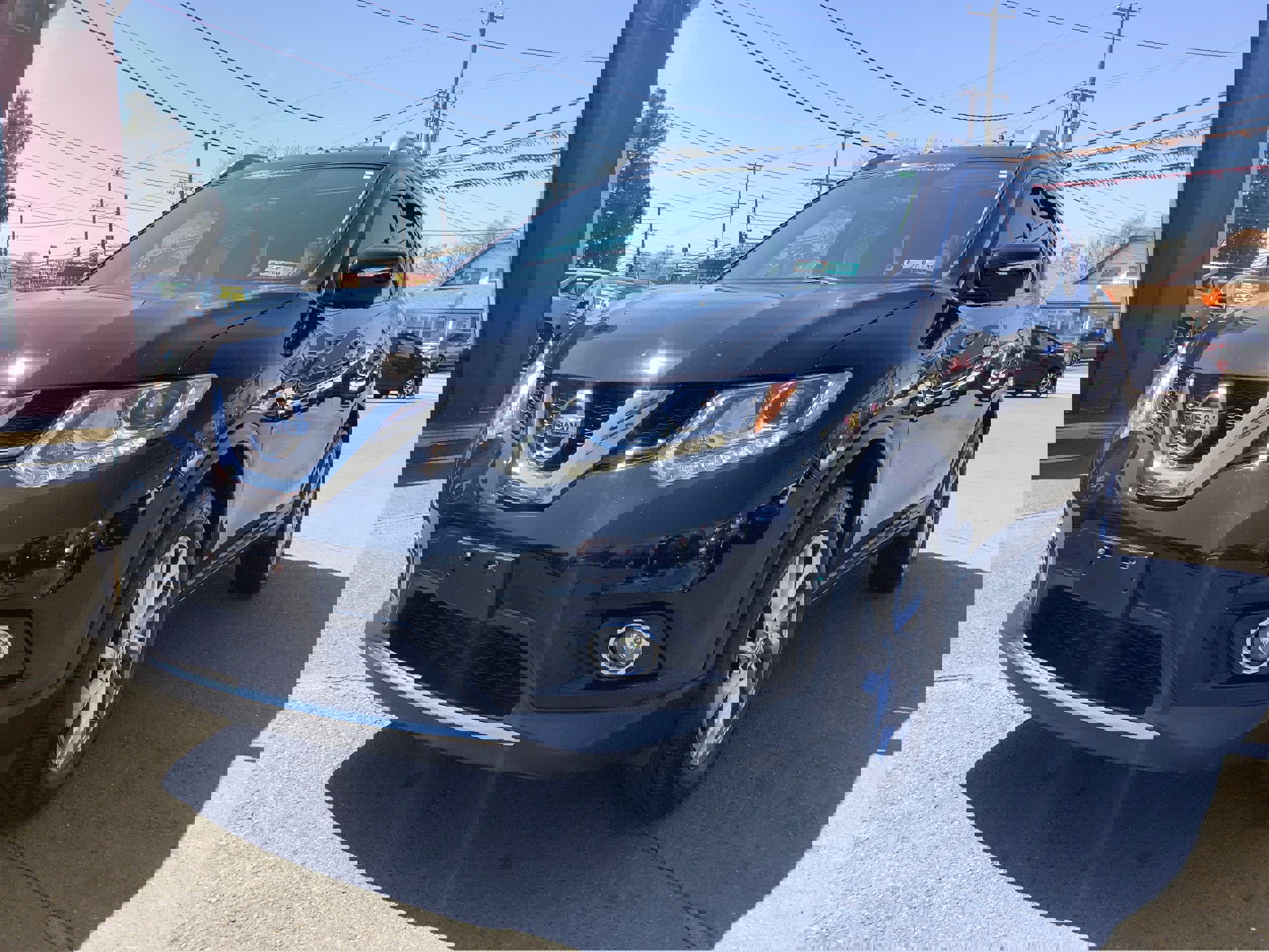 Used 2015 Nissan Rogue SL w/ SL Premium Package image 3