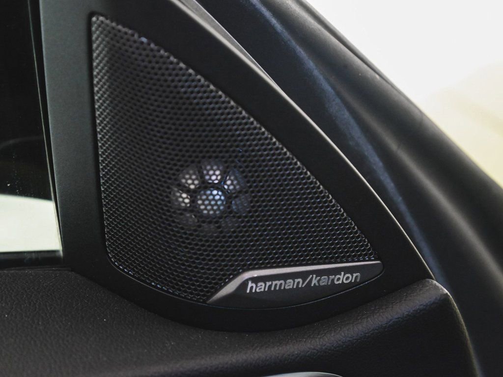 Used 2023 BMW M4 Competition RWD image 10