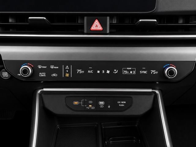 Used 2026 Kia Carnival SX w/ SX Dark Edition Package FWD image 40