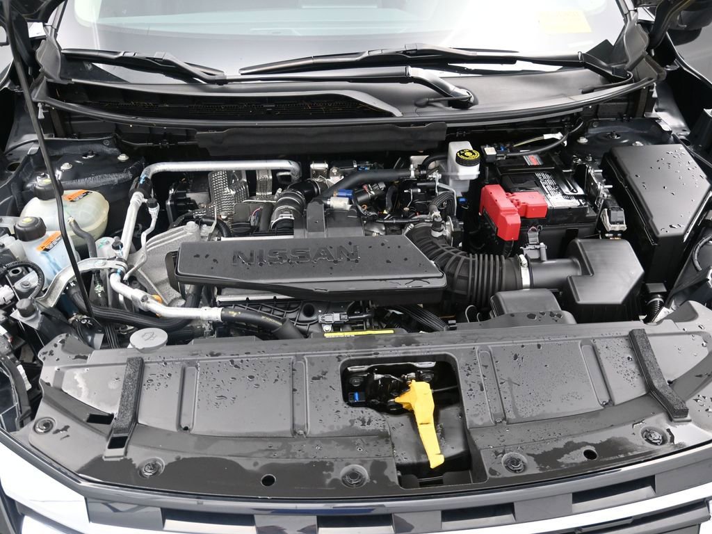 Used 2024 Nissan Rogue S image 15