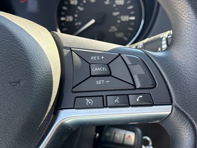 Used 2020 Nissan Rogue Sport S image 28