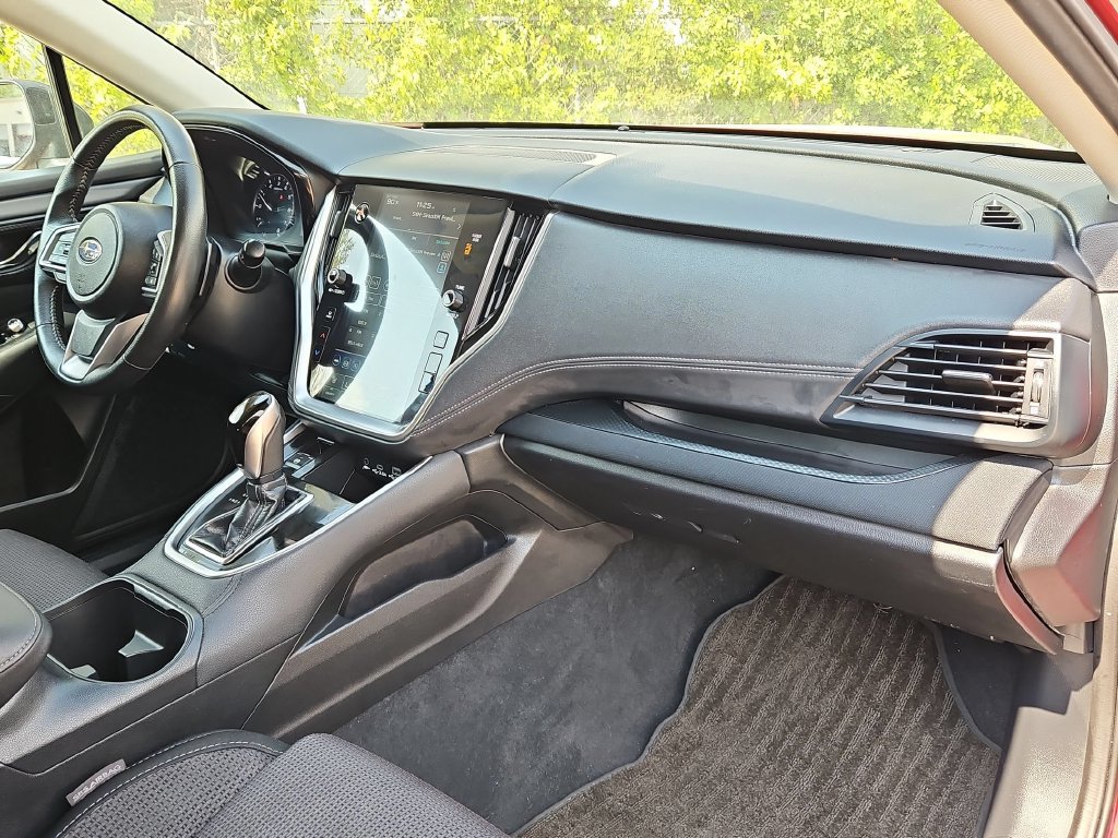 Used 2025 Subaru Outback Premium AWD/4WD image 29