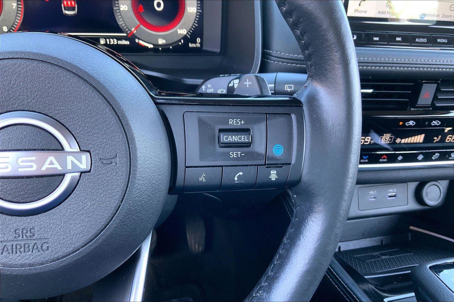 Used 2023 Nissan Rogue Platinum w/ Platinum Premium Package image 18