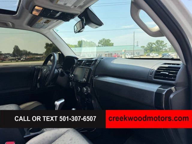 Used 2022 Toyota 4Runner TRD Off-Road Premium AWD/4WD image 10