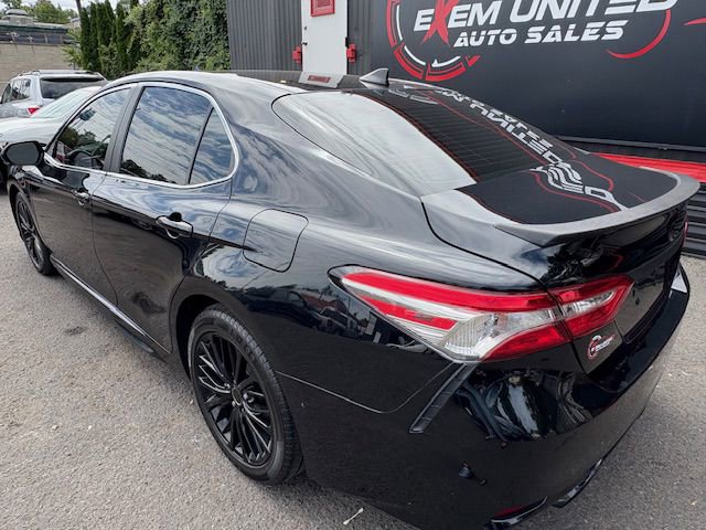 Used 2018 Toyota Camry SE w/ Audio Package FWD image 4