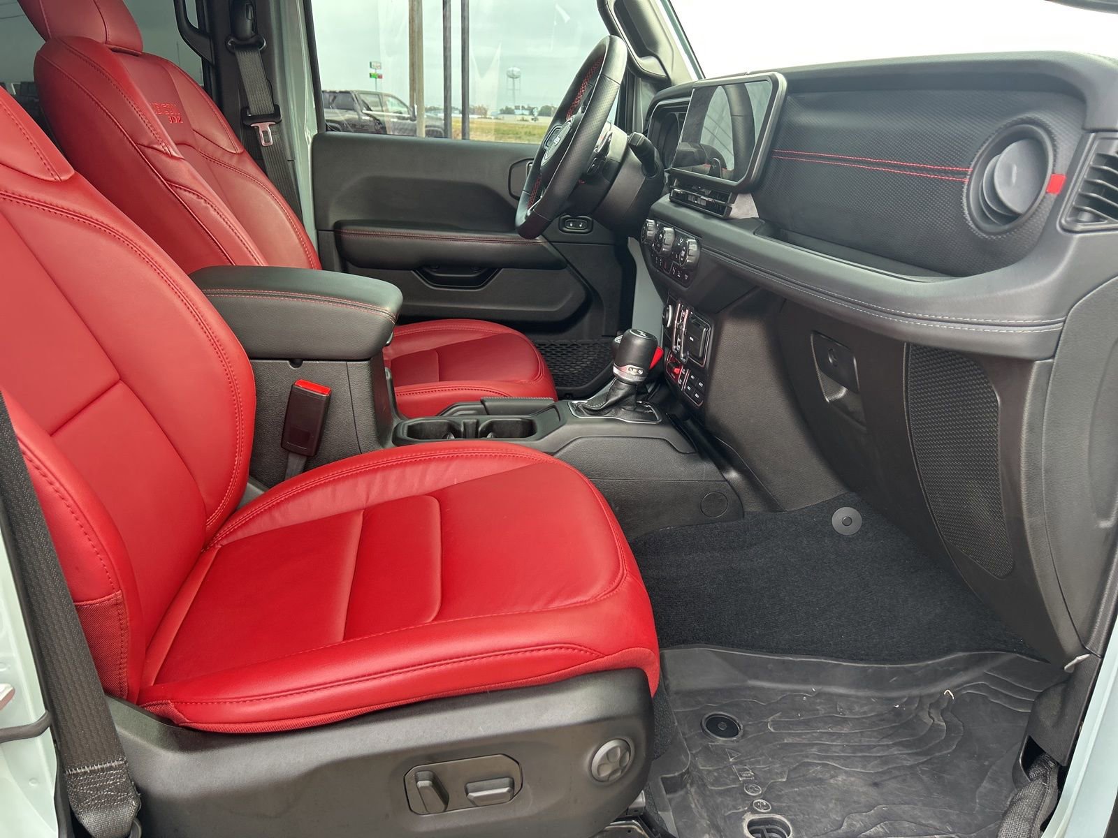 Used 2024 Jeep Wrangler Unlimited Rubicon 392 image 14