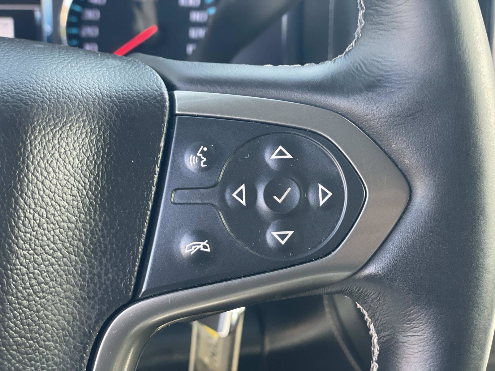 Used 2018 Chevrolet Silverado 2500 High Country w/ Duramax Plus Package image 12