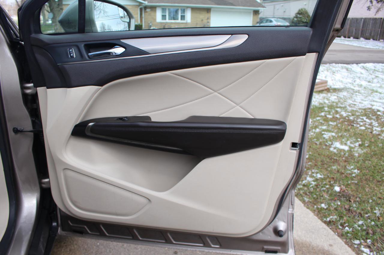 Used 2018 Lincoln MKC Premiere image 34