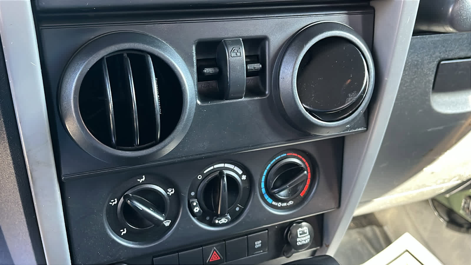 Used 2008 Jeep Wrangler X image 16