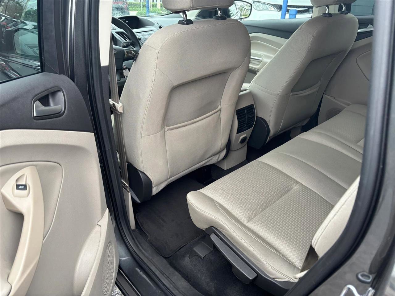 Used 2017 Ford Escape SE image 11