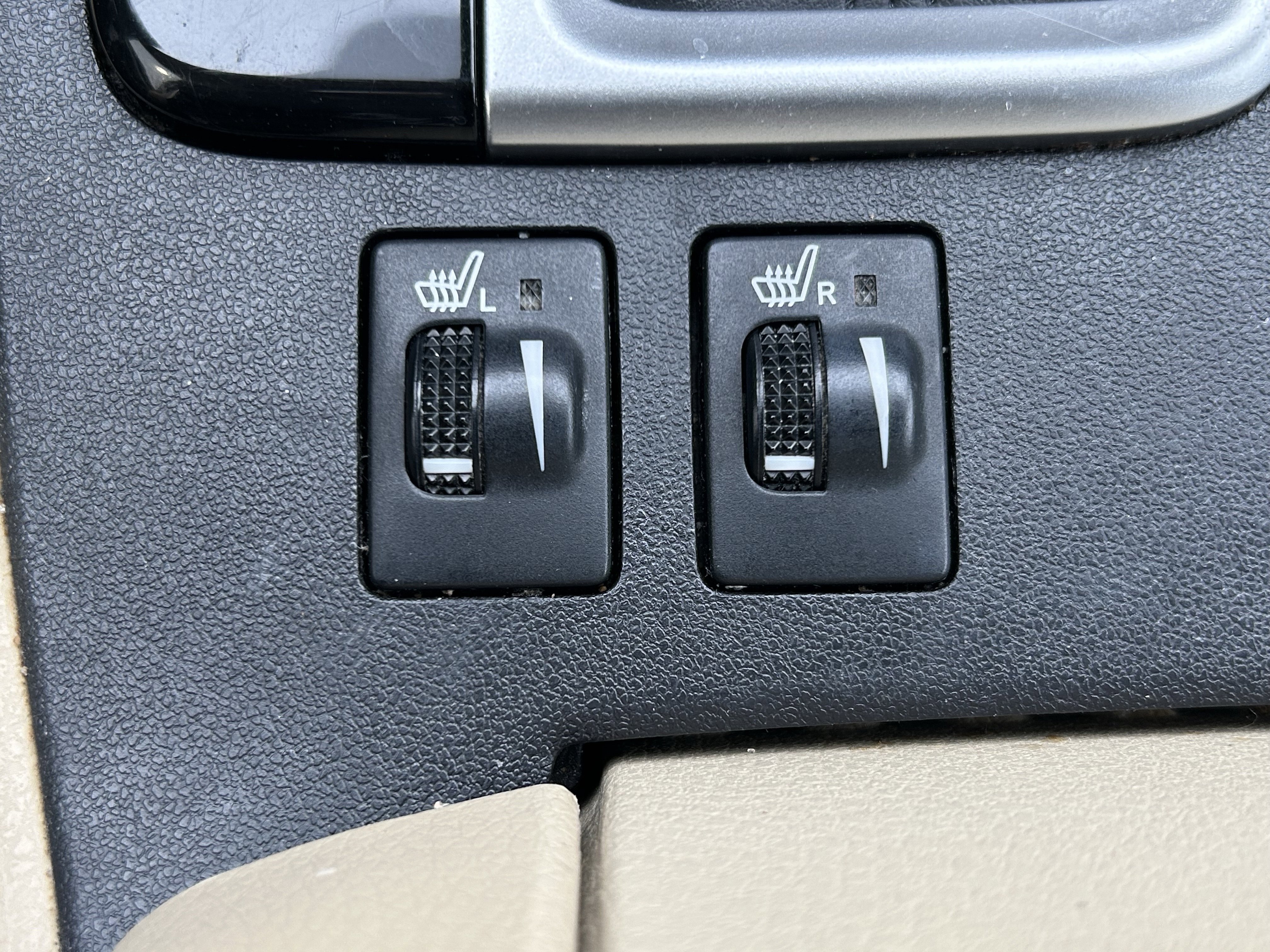 Certified 2018 Toyota Highlander XLE w/ Protection Package #3 AWD/4WD image 34