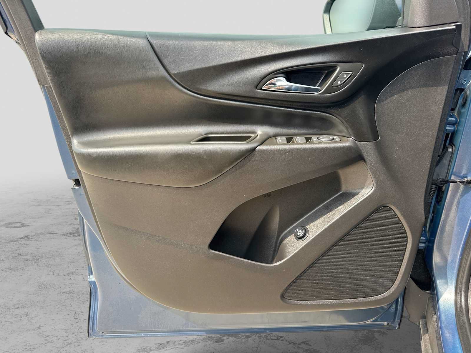Used 2024 Chevrolet Equinox LT w/ LPO, Floor Liner Package FWD image 29