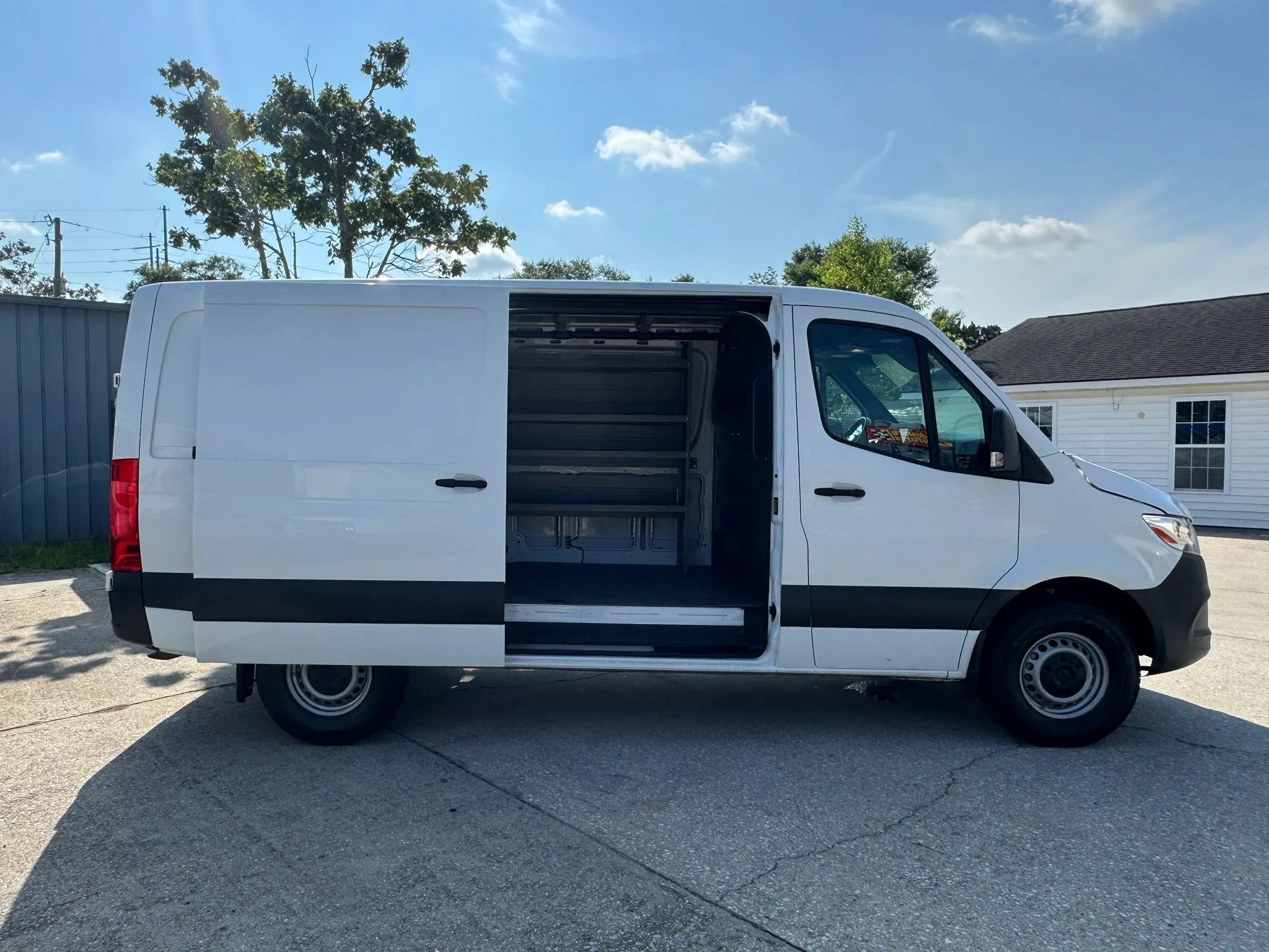 Used 2022 Mercedes-Benz Sprinter 1500 image 12