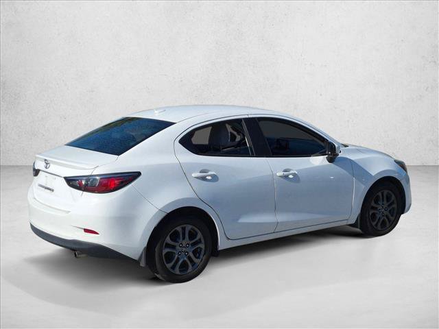 Used 2019 Toyota Yaris LE FWD image 5