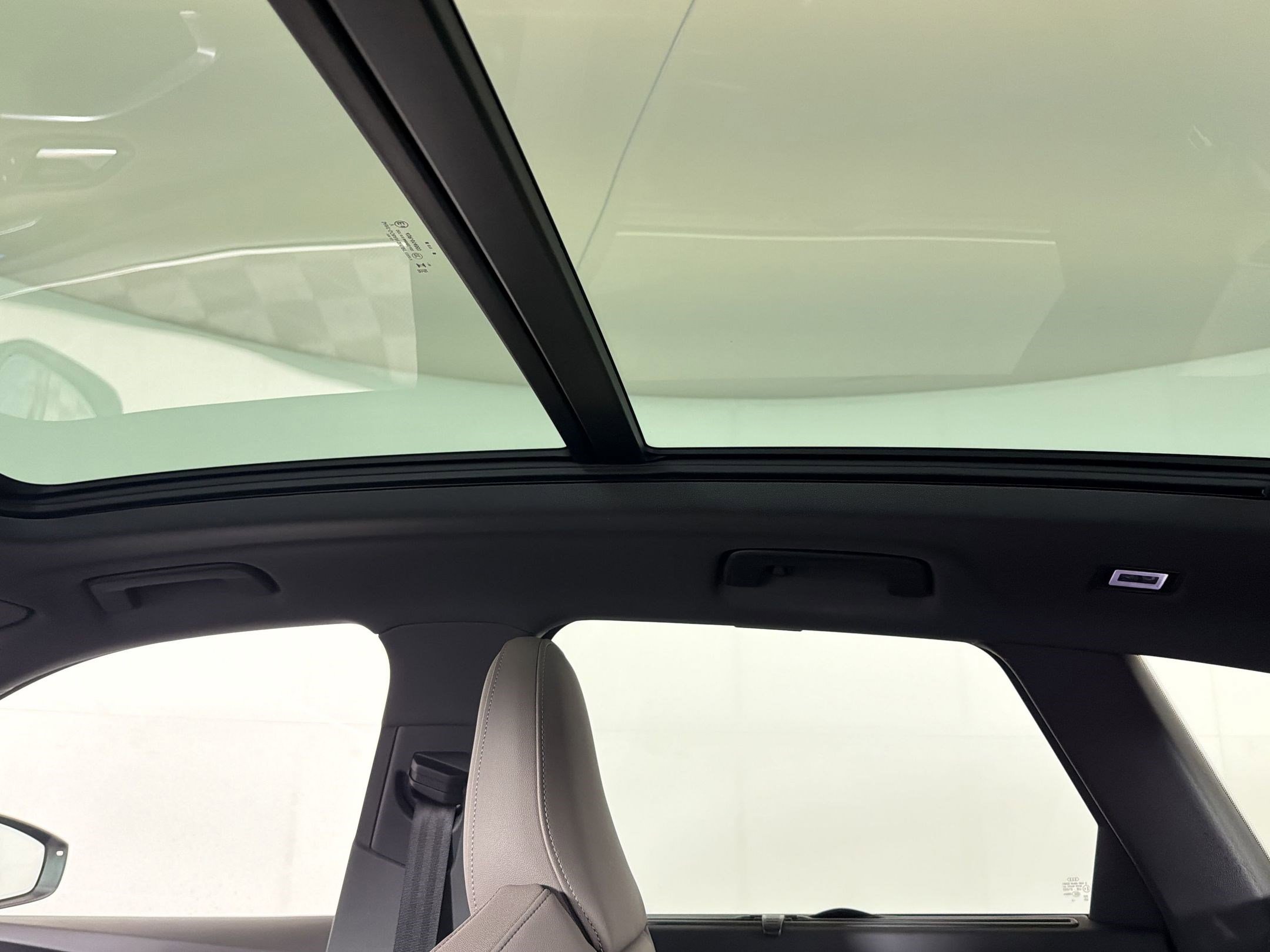 Used 2025 Audi Q5 Premium Plus w/ Premium Plus image 15