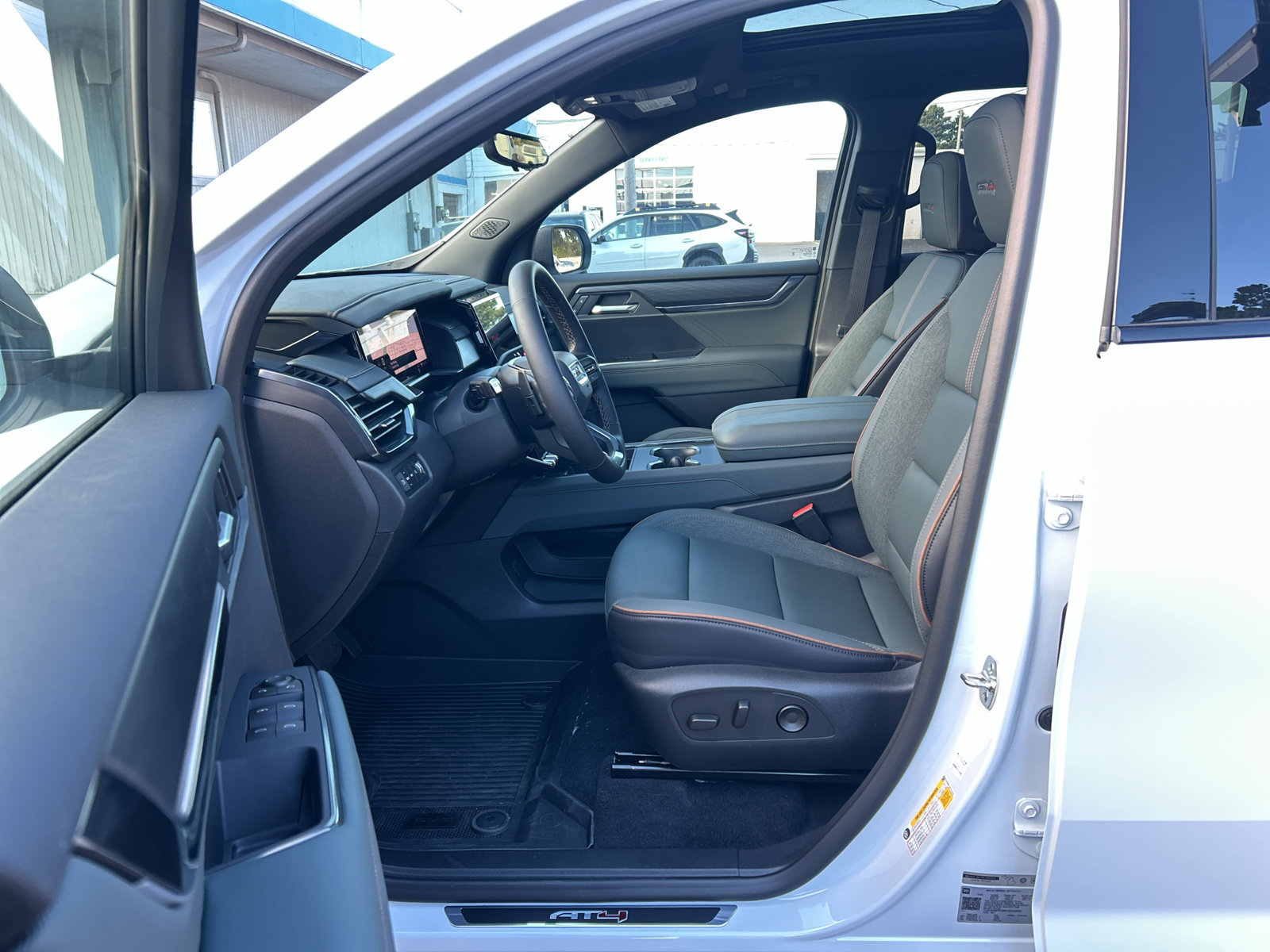New 2027 GMC Acadia AT4 w/ Luxury Package AWD/4WD image 12