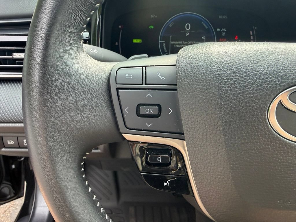 Used 2025 Toyota Camry SE FWD image 26