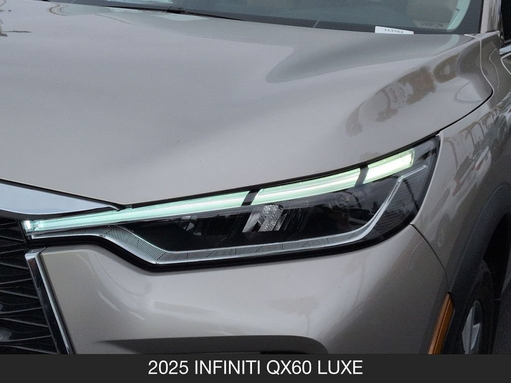 Used 2025 INFINITI QX60 Luxe FWD image 10