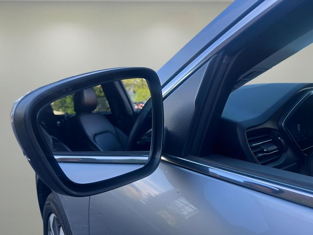 Used 2023 Ford Escape Platinum image 29