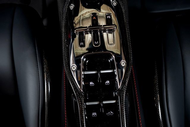 Used 2024 Ferrari SF90 Spider image 44