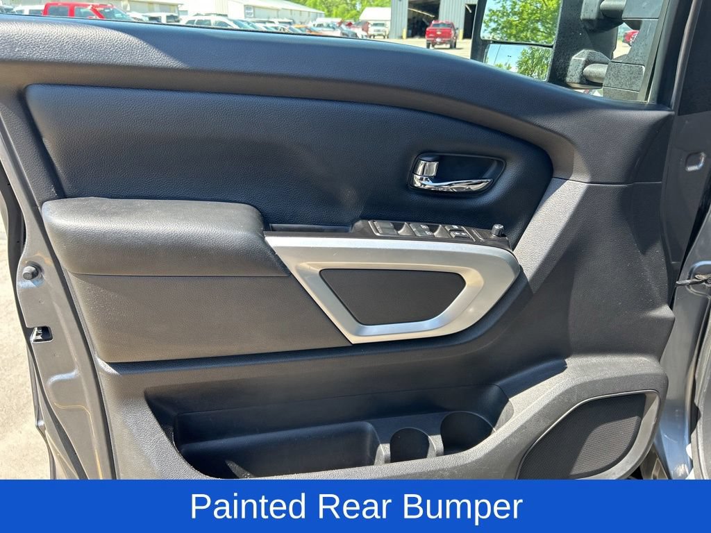 Used 2018 Nissan Titan SV w/ SV Convenience Package AWD/4WD image 11