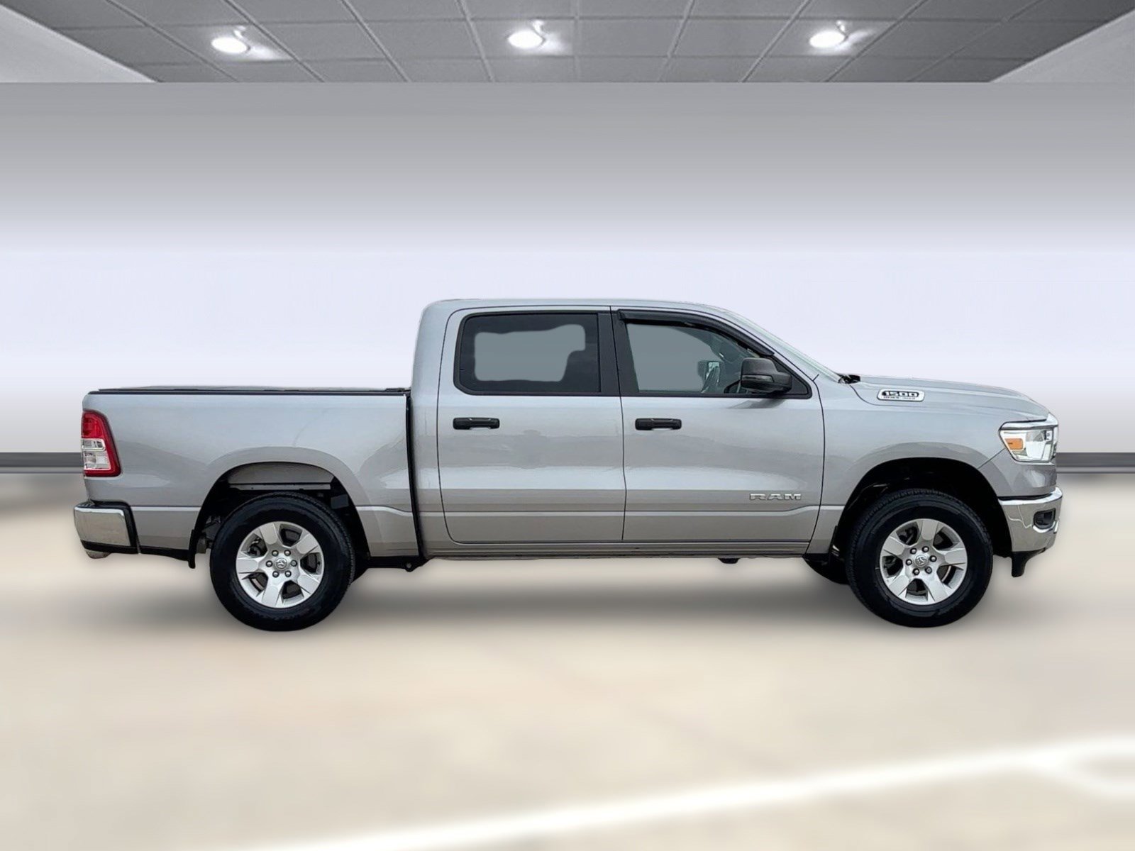 Used 2024 RAM 1500 Lone Star image 8