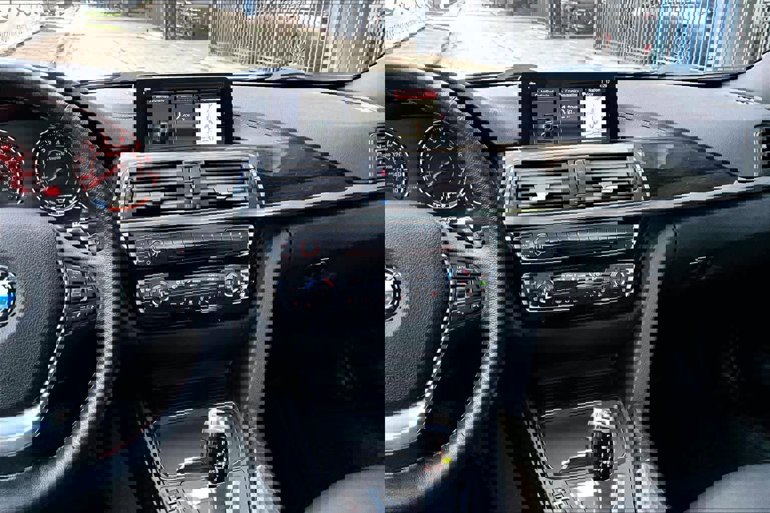 Used 2018 BMW 330e image 7