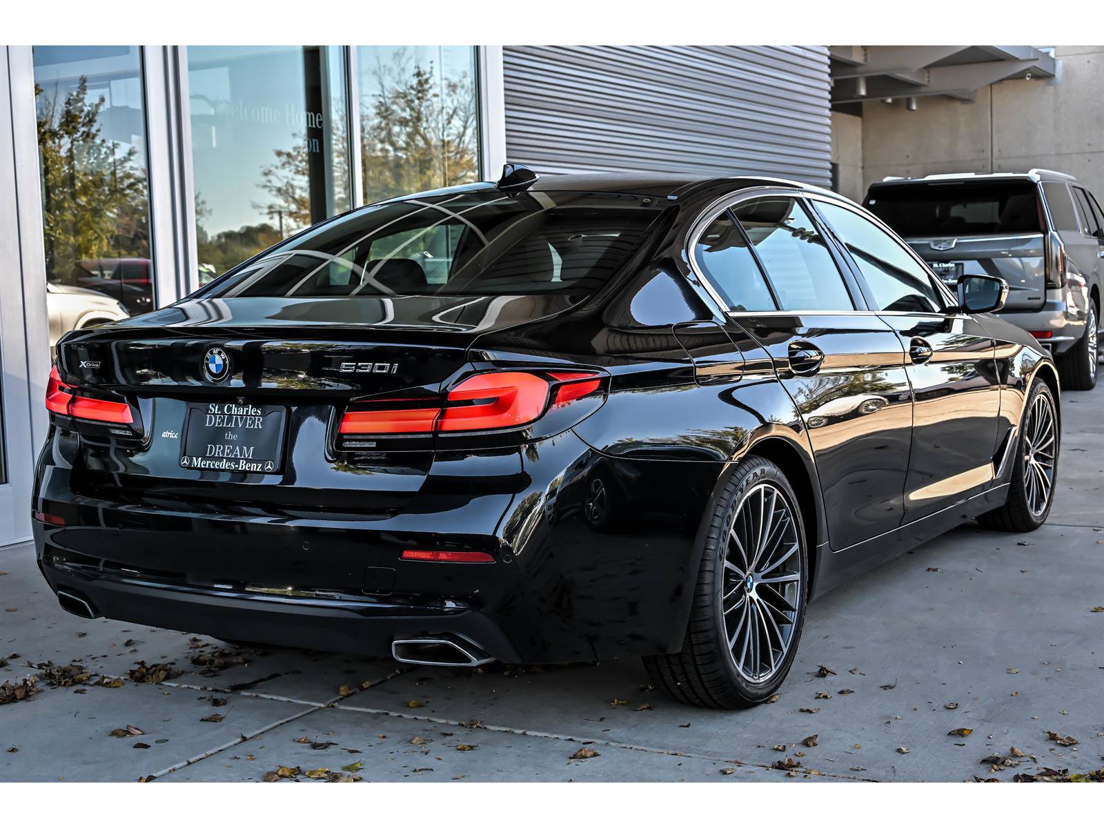 Used 2022 BMW 530i xDrive w/ Premium Package AWD/4WD image 8