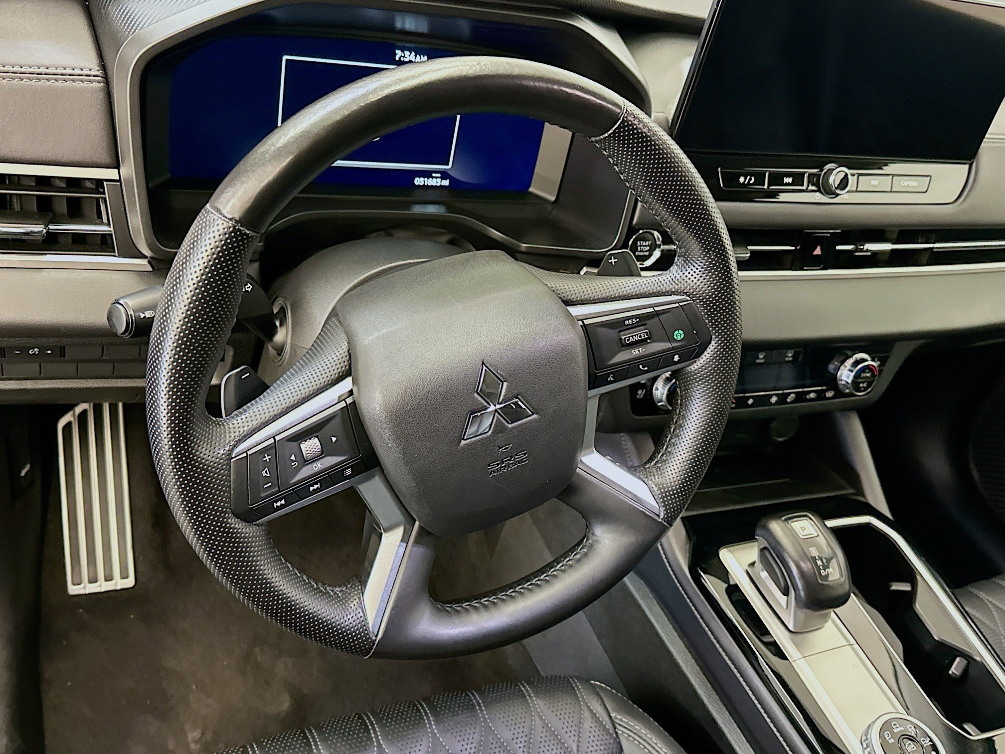 Used 2025 Mitsubishi Outlander SEL AWD/4WD image 18