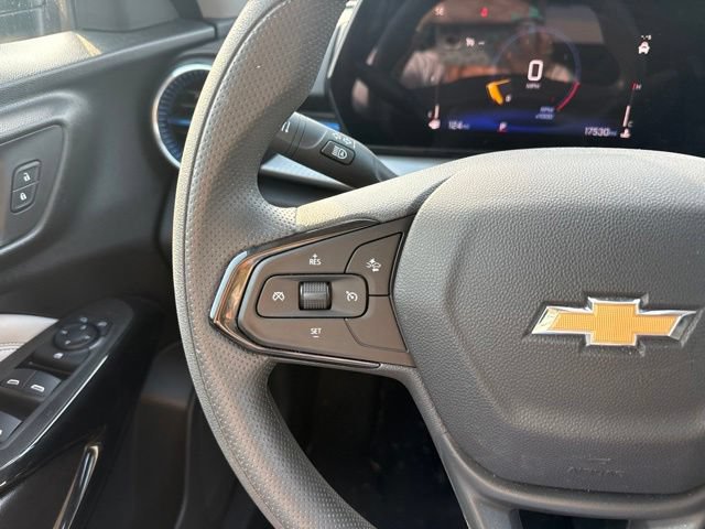 Used 2025 Chevrolet Trax LT FWD image 10