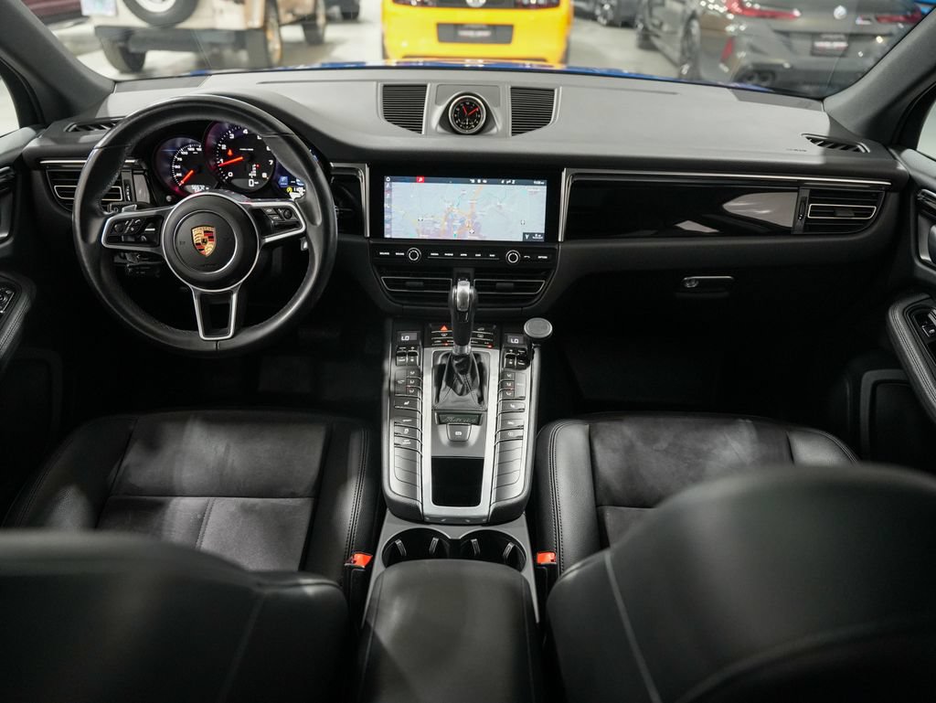 Used 2020 Porsche Macan AWD/4WD image 18