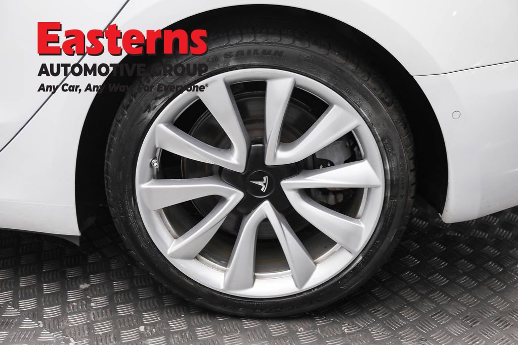 Used 2019 Tesla Model 3 Standard Range RWD image 8