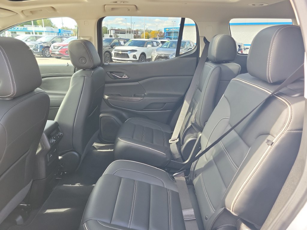 Used 2023 GMC Acadia Denali w/ Denali Ultimate Package AWD/4WD image 32