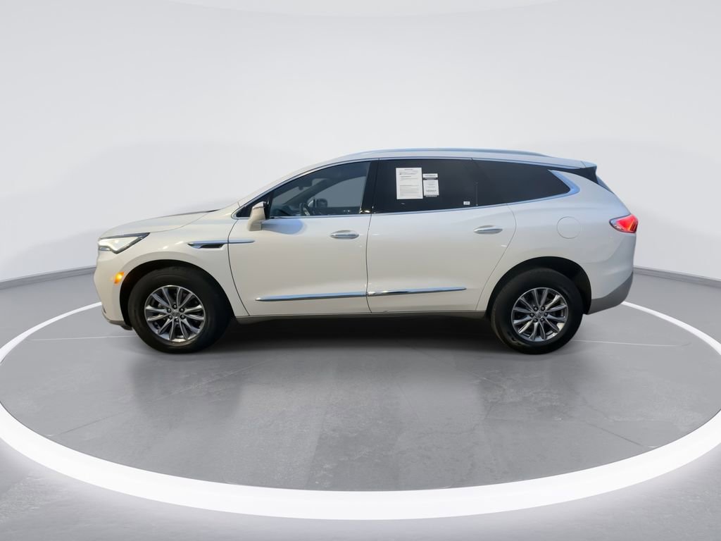 Used 2023 Buick Enclave Essence image 5