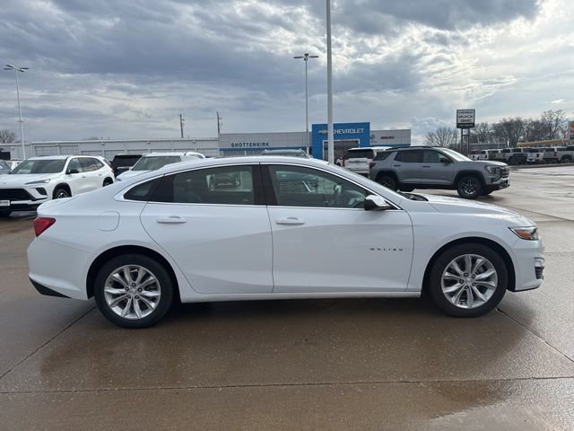 Used 2024 Chevrolet Malibu LT FWD image 2