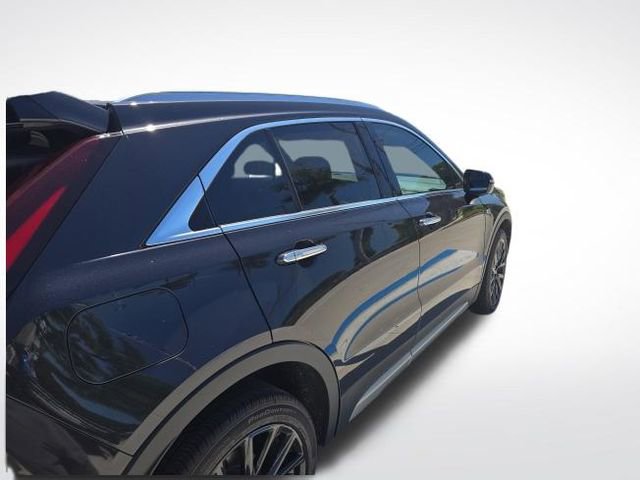 Used 2023 Cadillac XT4 Premium Luxury image 4