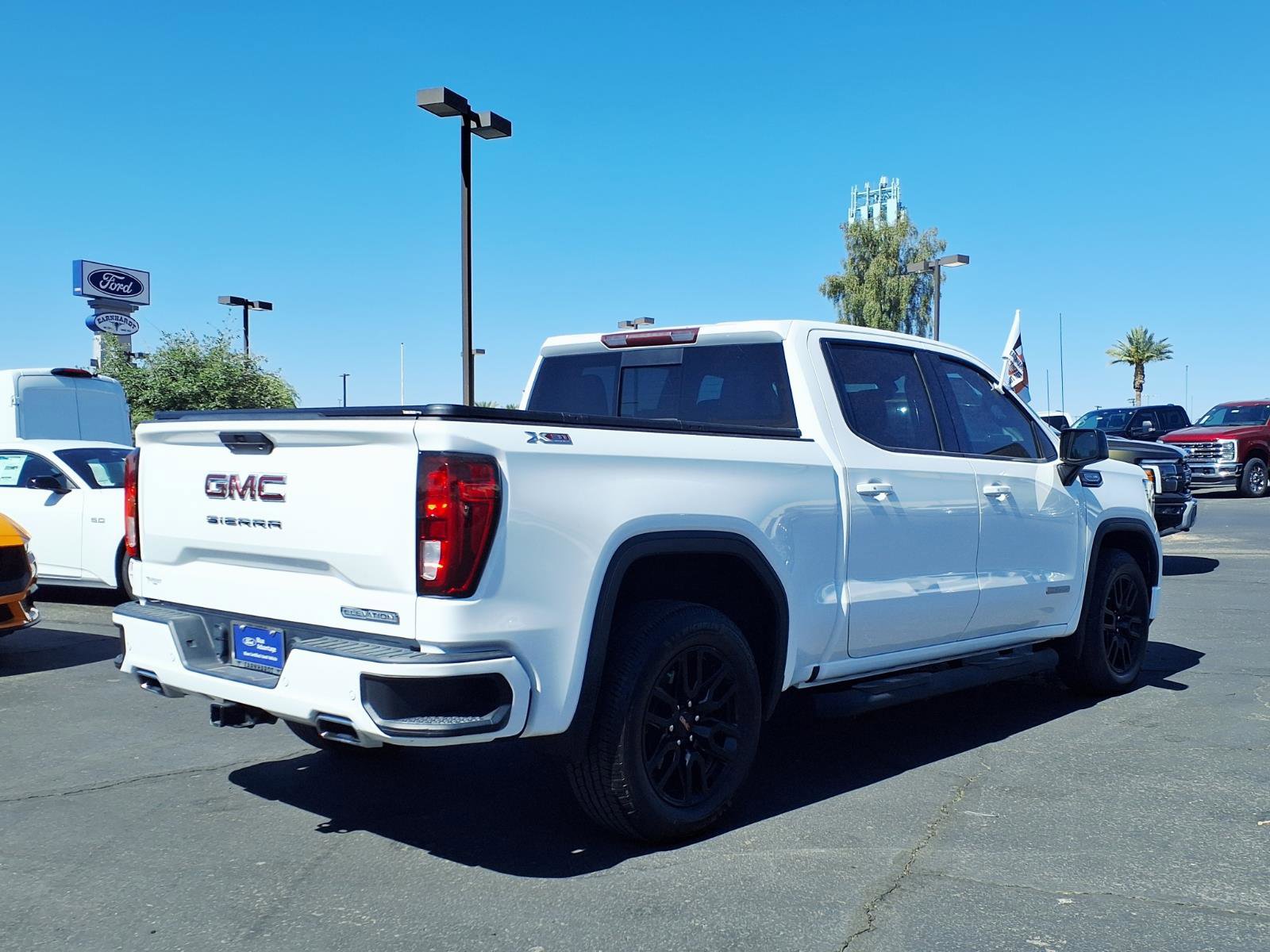Used 2021 GMC Sierra 1500 Elevation w/ Preferred Package AWD/4WD image 6