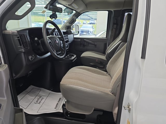 Certified 2025 GMC Savana 3500 LT w/ LT Preferred Equipment Group RWD image 15