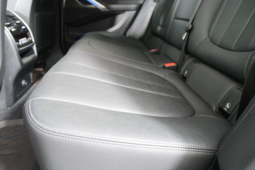 Used 2022 BMW X6 xDrive40i AWD/4WD image 14