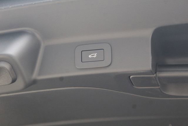 New 2026 Jaguar F-PACE R-Dynamic S image 13