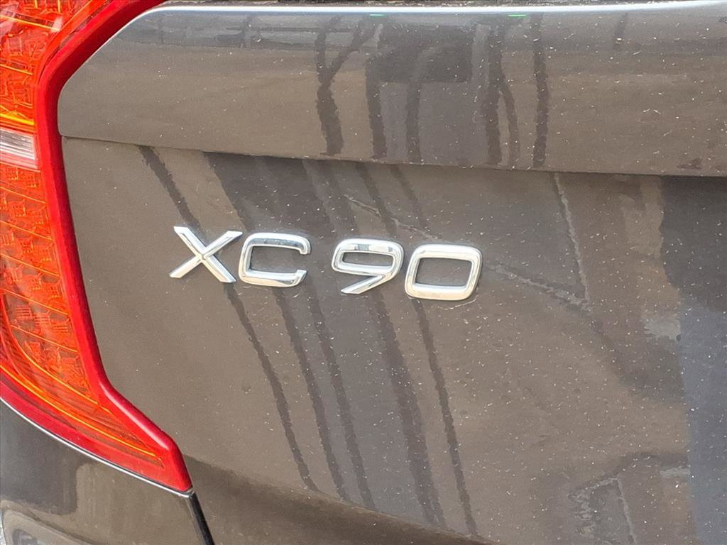 Used 2023 Volvo XC90 B6 Plus image 5