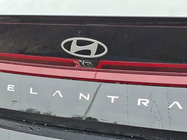 New 2026 Hyundai Elantra Sport FWD image 11
